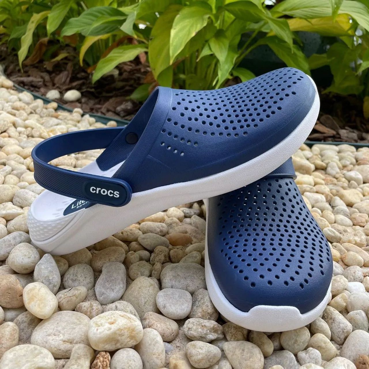 CROCS AZUL TAM41 - Foto 2