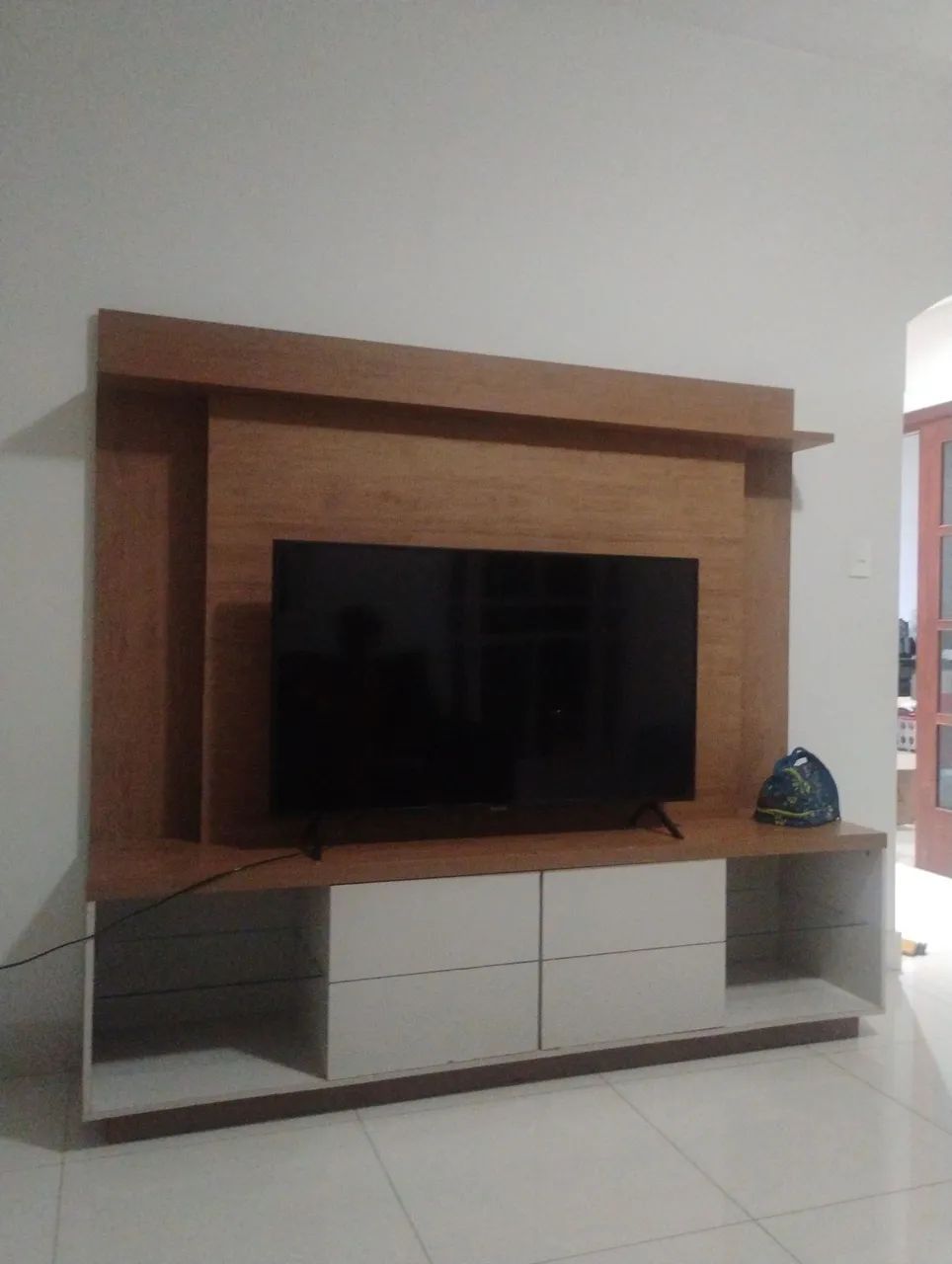 Estante - Sala de estar.