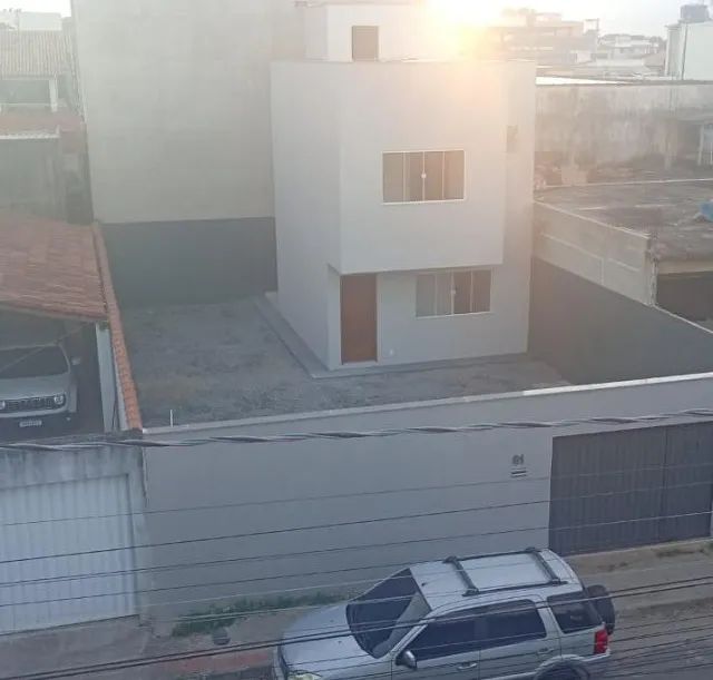 Casa duplex à venda em Santa Paula II
