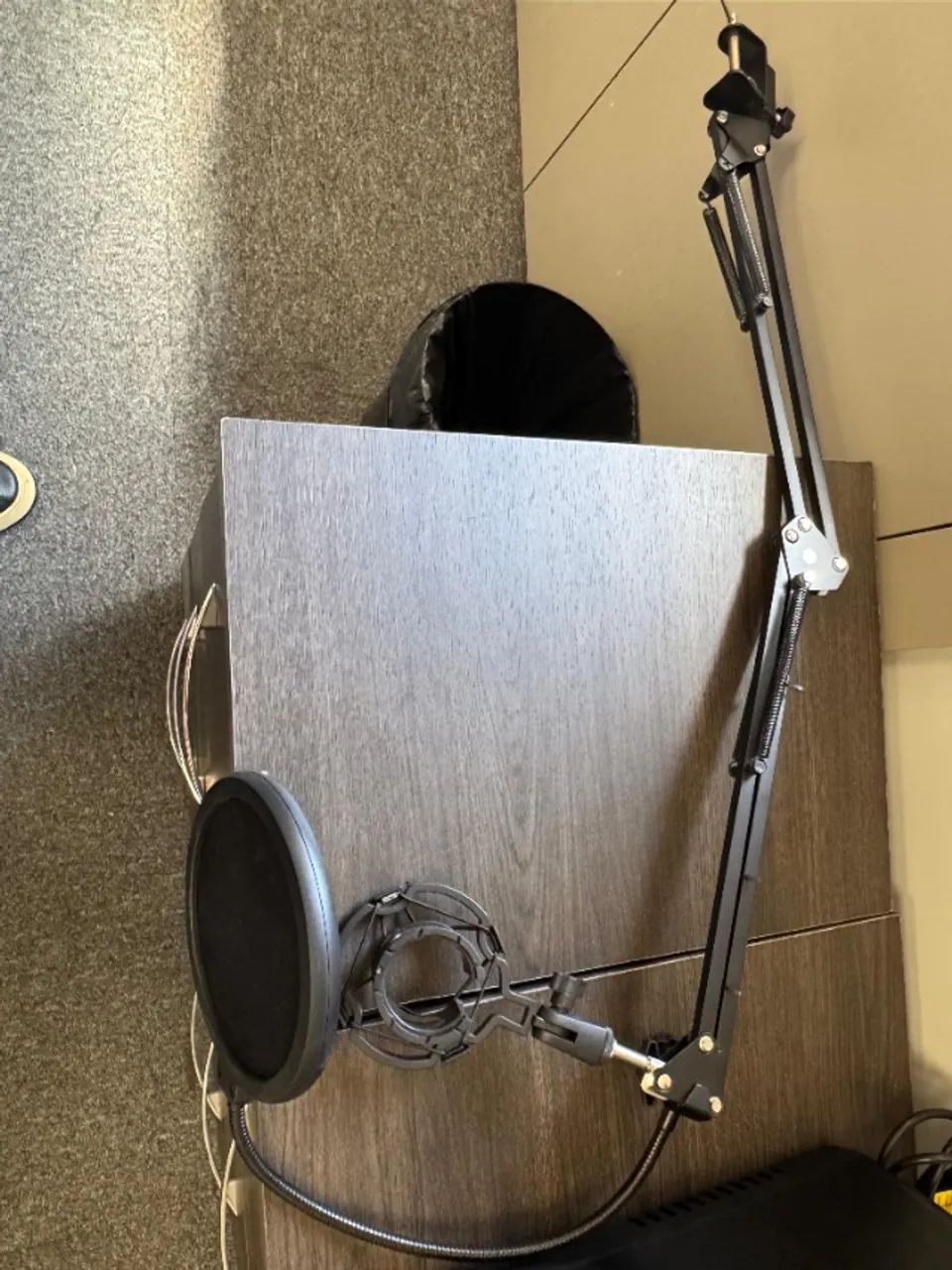 Suporte Microfone, com schock mouth e Neewer