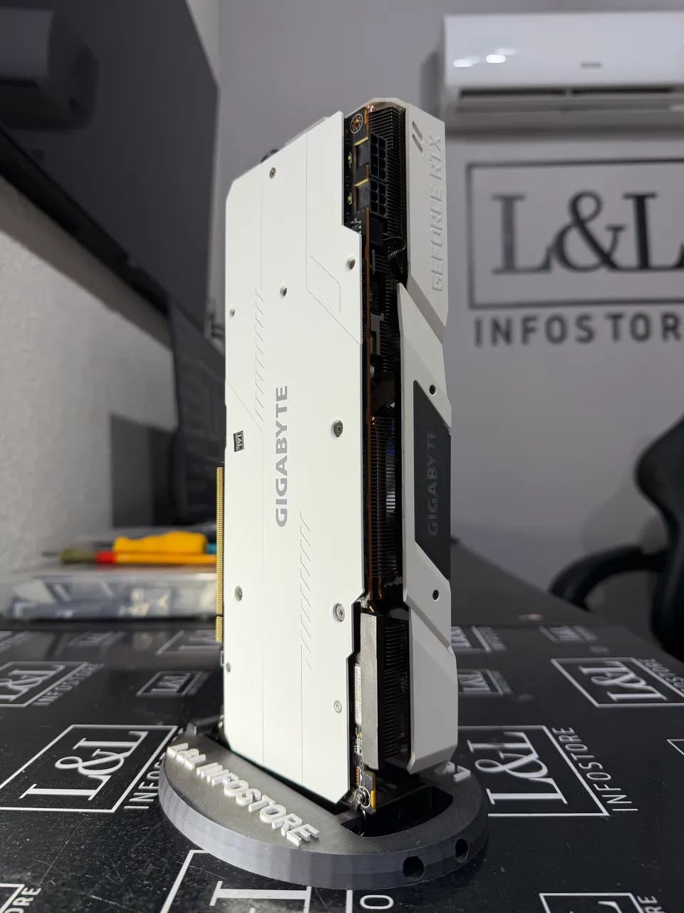 RTX 2070 SUPER 8GB GIGABYTE WHITE - Foto 4