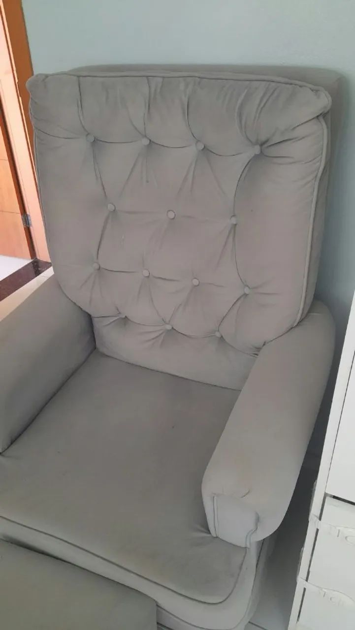 Vendo uma Poltrona de amamentação - Foto 4