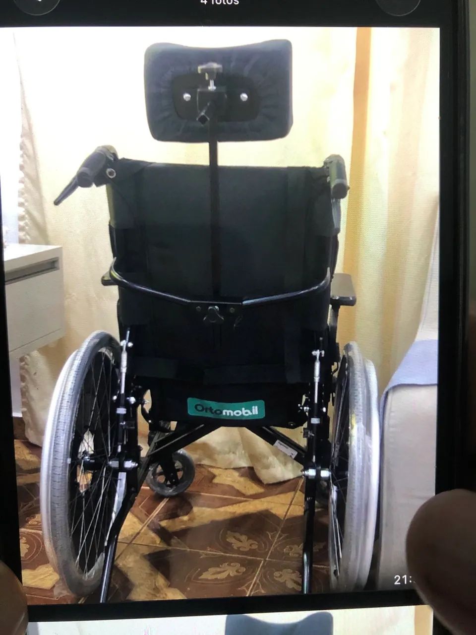 Cadeira de rodas seminova 