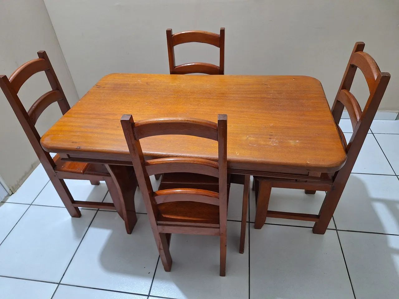 MESA DE MADEIRA