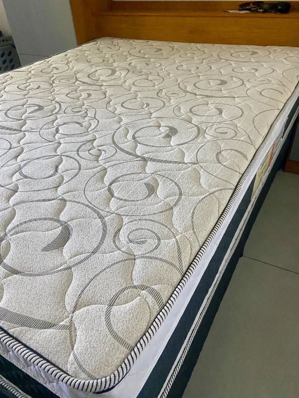Cama com colchão  - Foto 2