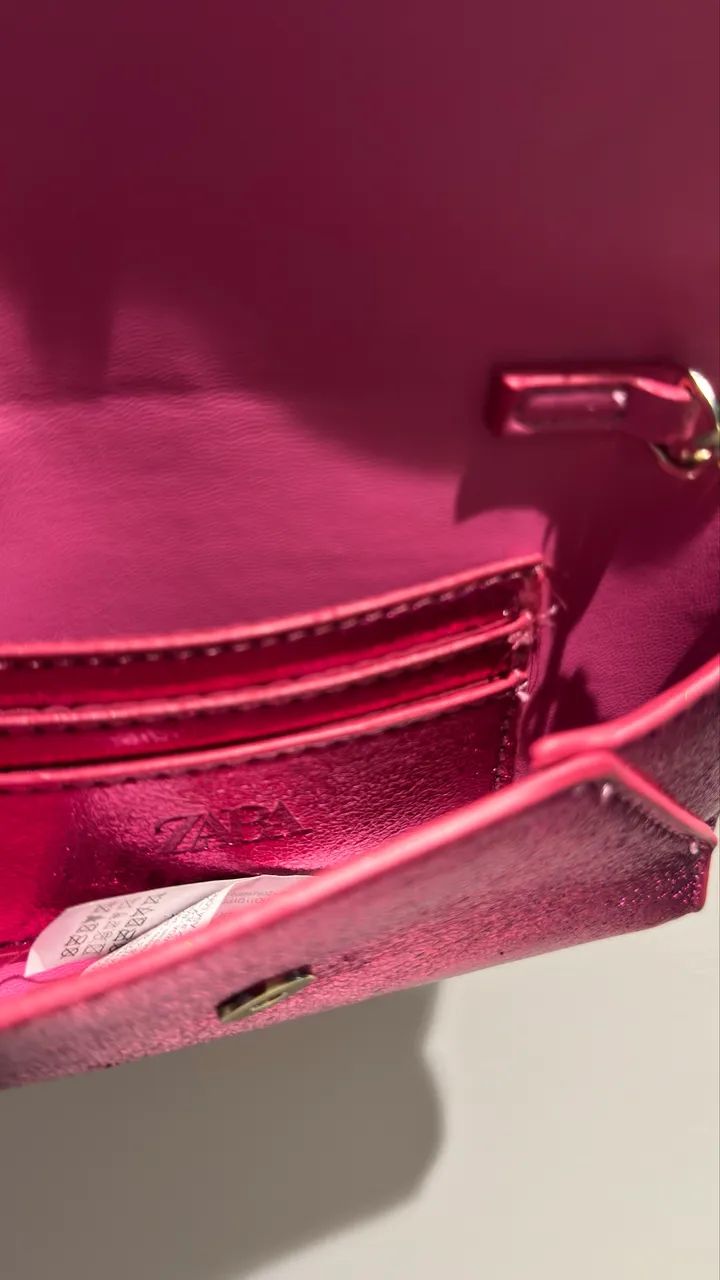 VENDO BOLSA ZARA METALIZADA ROSA - Foto 2