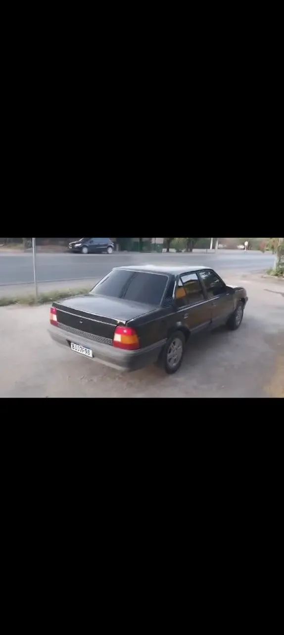 Chevrolet Monza Monza GL 2.0 EFI/SL/L/650/Club/Barc.2e4p 1992
