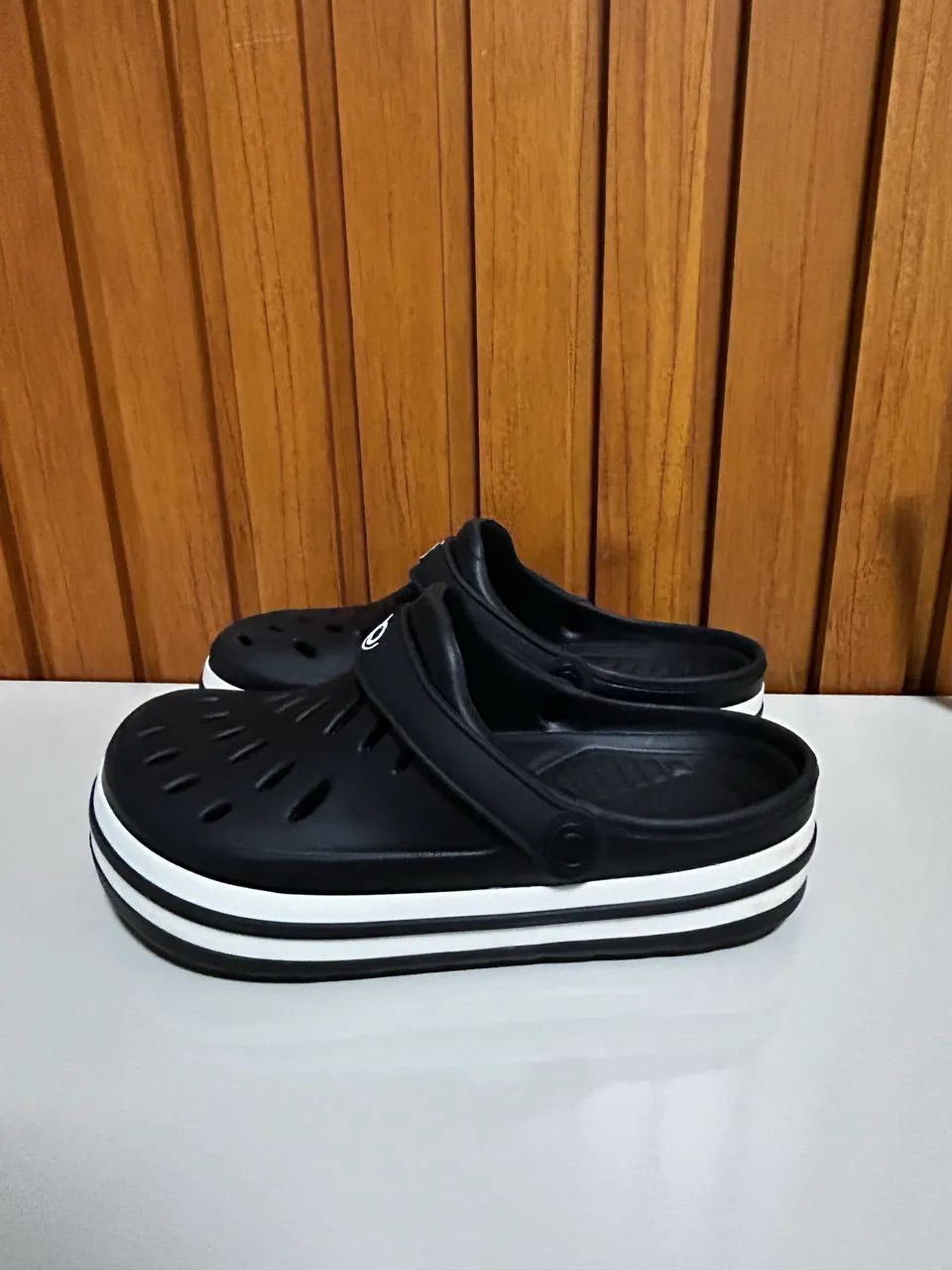 Sapato estilo Crocs - Foto 3