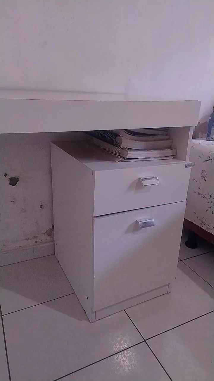 Vende-se escrivaninha  - Foto 5