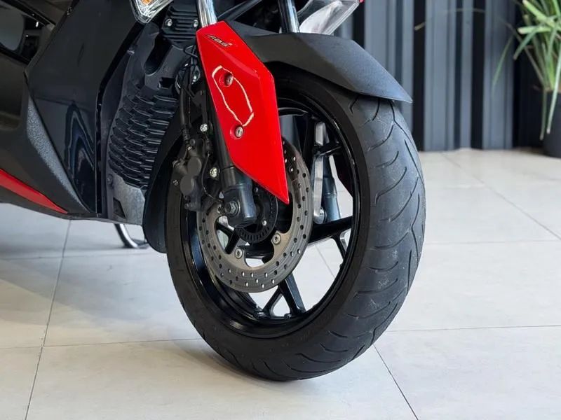 YAMAHA XMAX 2024 - Foto 5