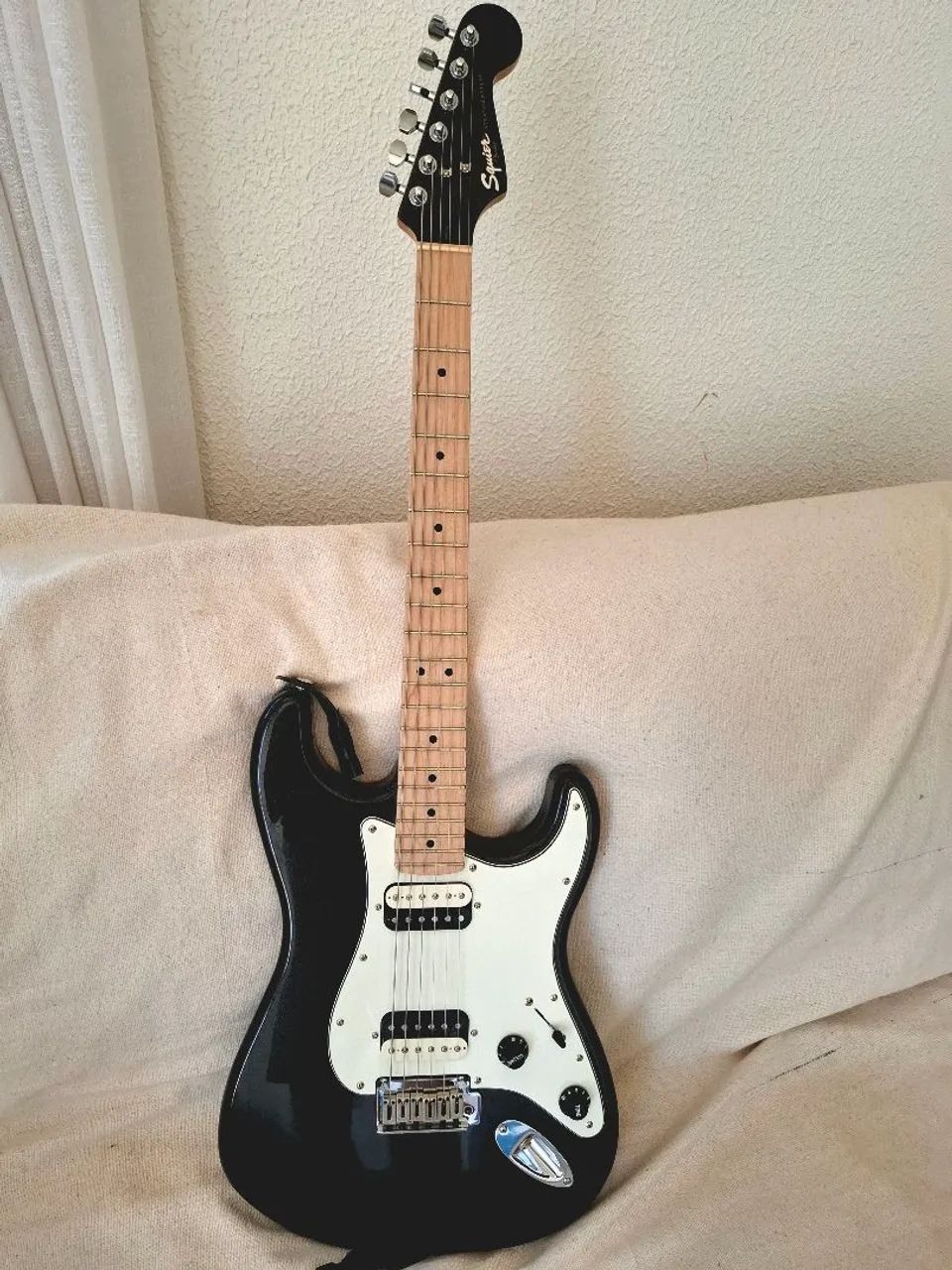 Guitarra Squier by fender série contemporary