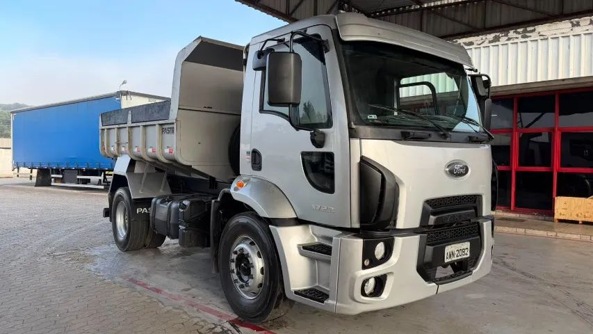 Cargo 1723 Basculante - Foto 2