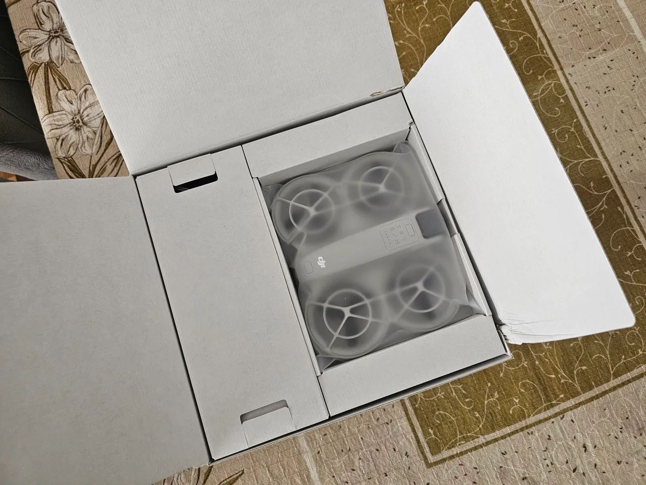 DJI NEO FLY MORE COMBO + MOTION E OCULOS GOGGLES N3 - Foto 5