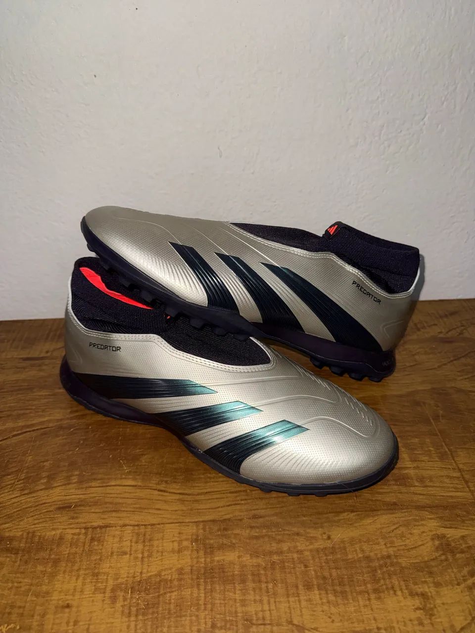 Chuteira Adidas 