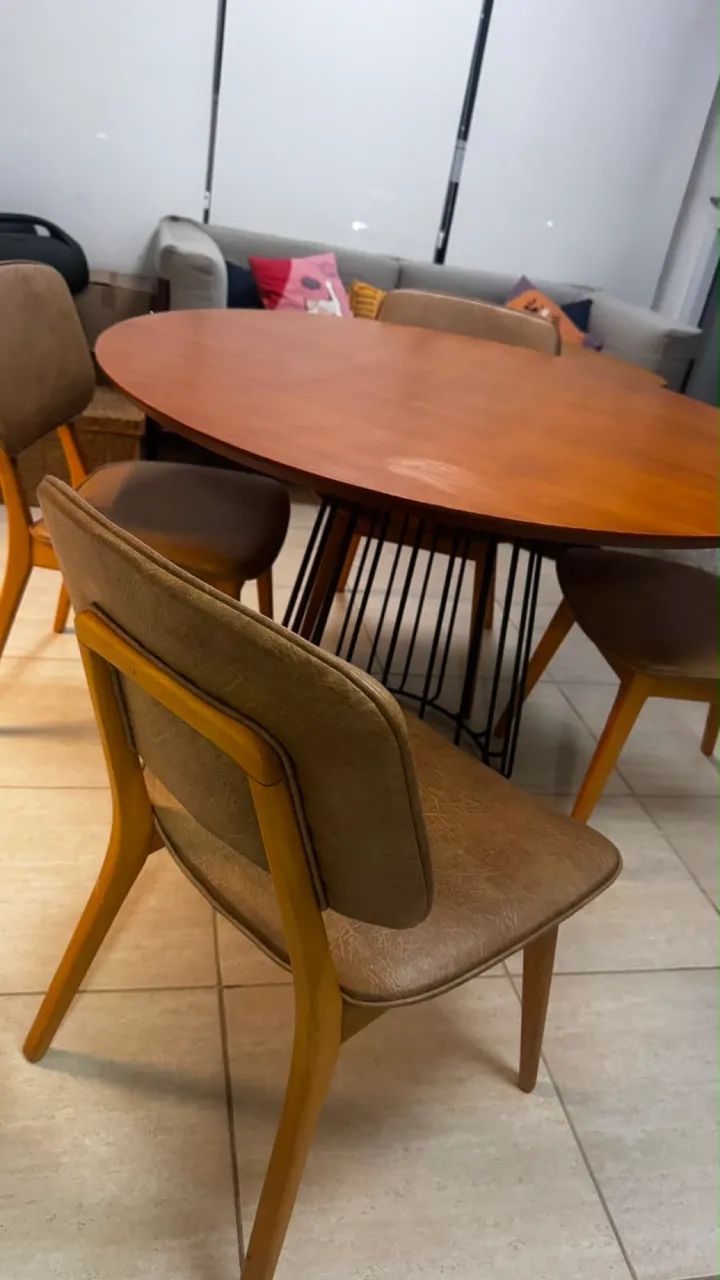 Mesa Madeira + 4 Cadeiras  - Foto 4