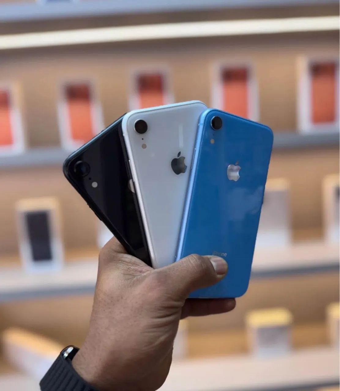 IPHONE XR 128 GBS 