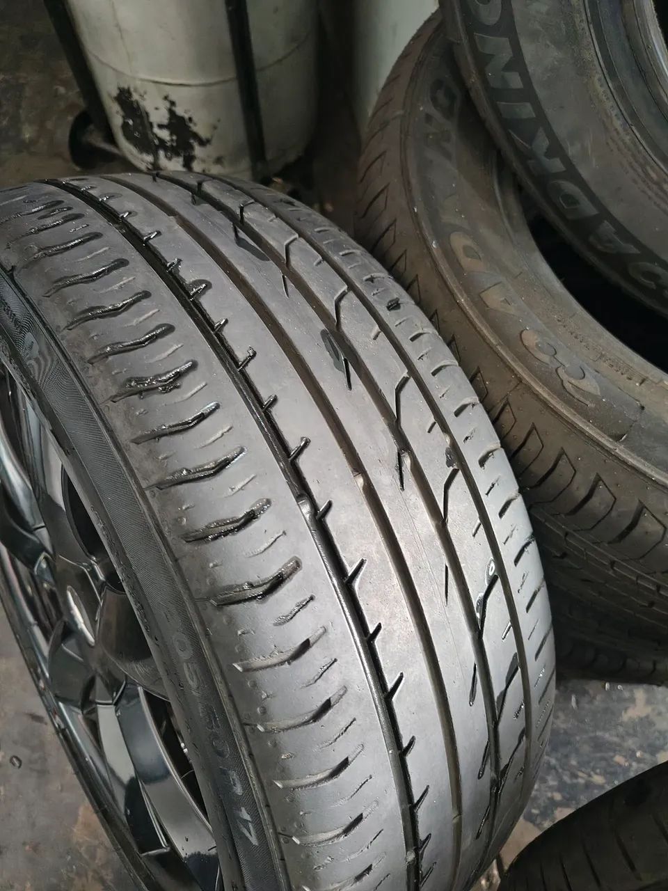 VENDO RODAS ARO 17 R$: 1.200 ! - Foto 4