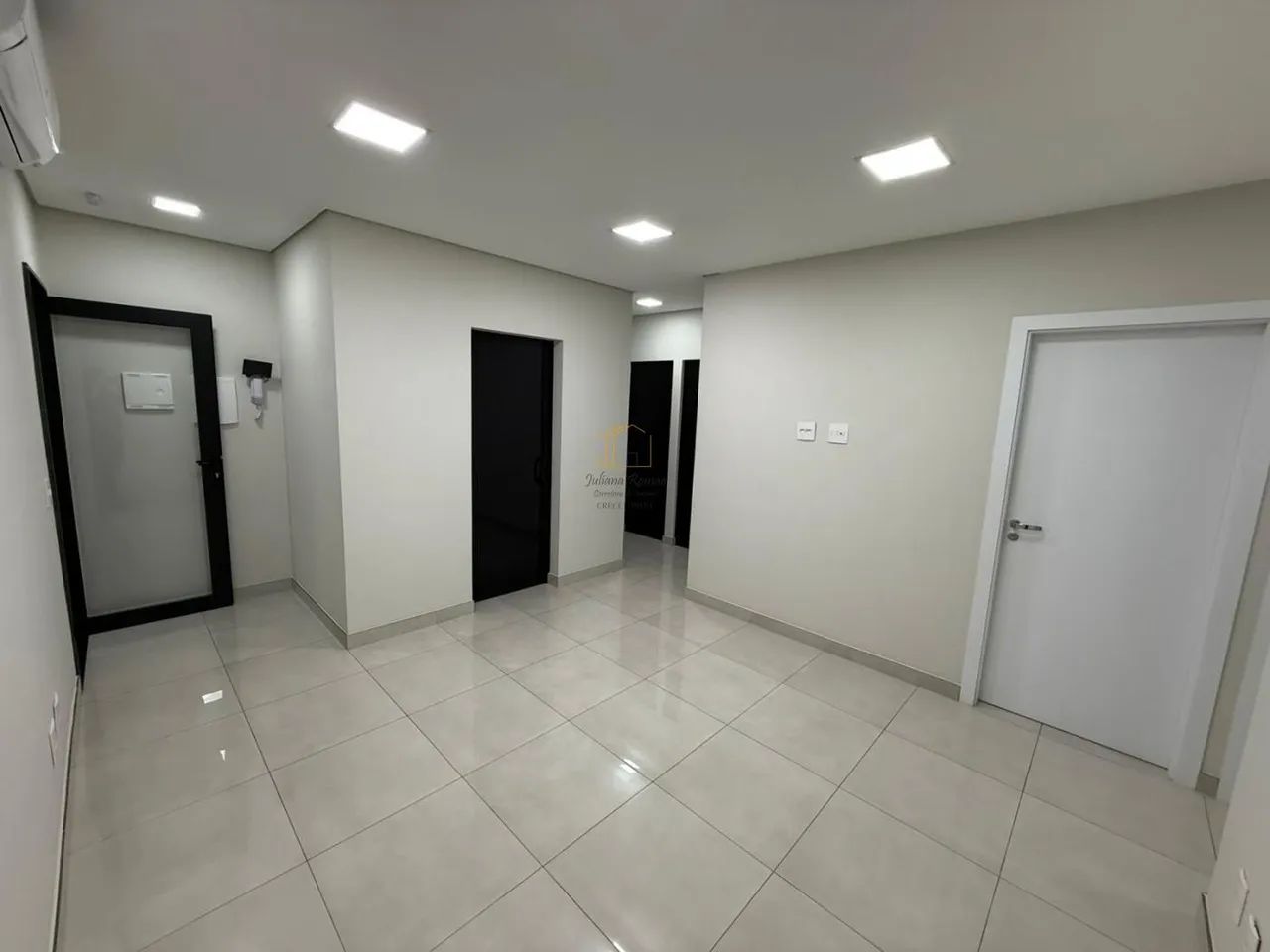 Sala Comercial para Locação em Sorocaba, Jardim Simus, 2 banheiros