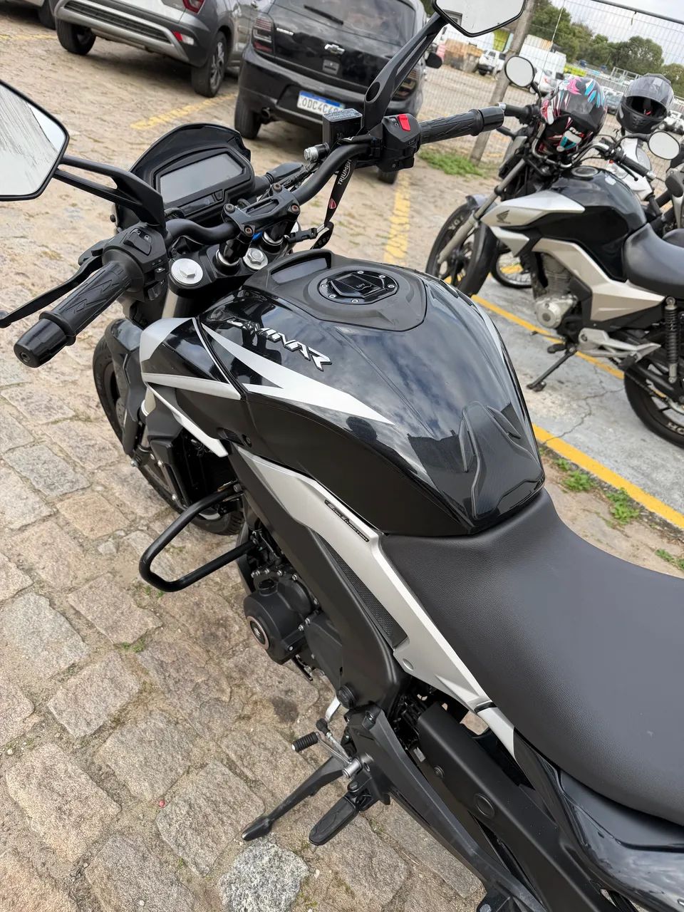 Bajaj Dominar 250 - Foto 5