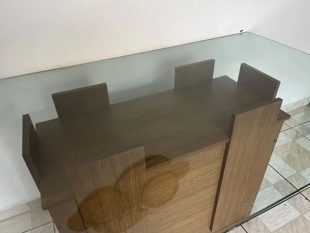 VENDO MESA COM TAMPO DE VIDRO - Foto 2