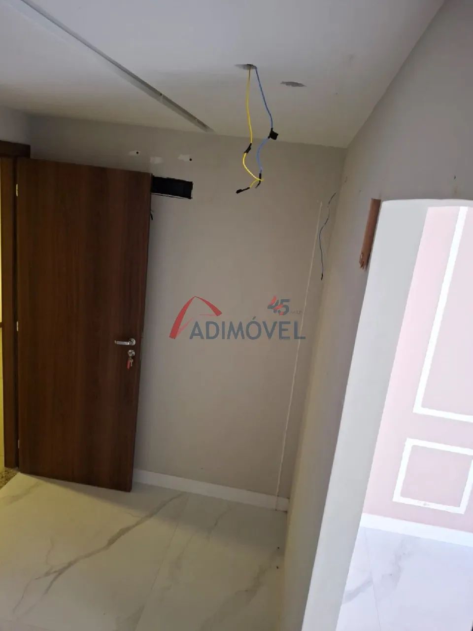Sala Comercial com 45m² na Mata da Praia!. - Foto 2