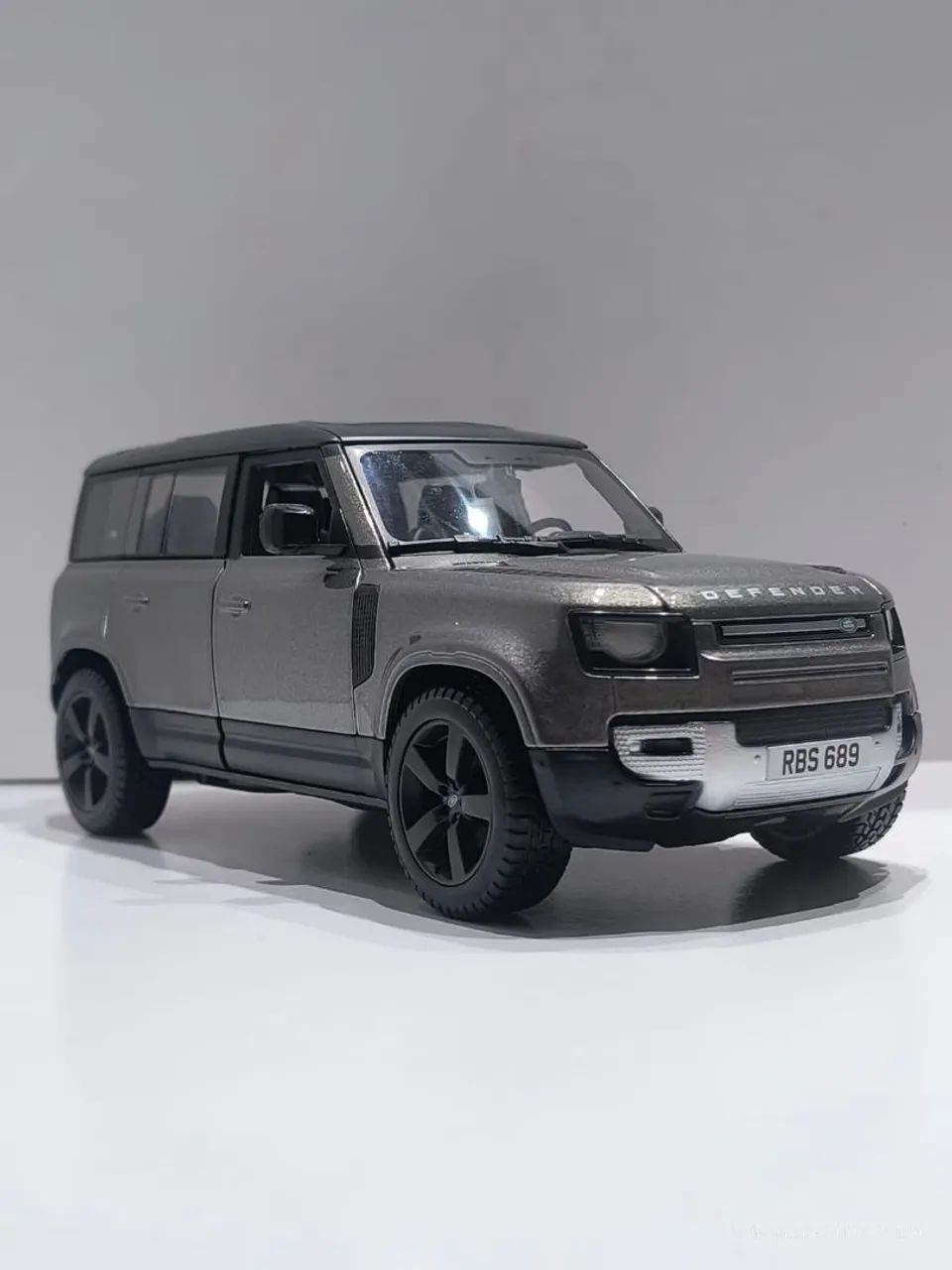 Jeep Defender Burago Escala 1:24