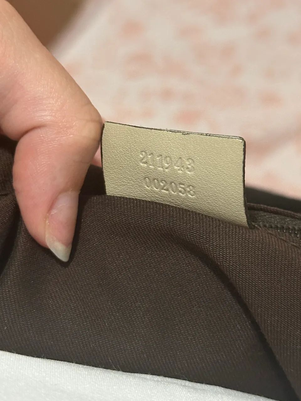 Bolsa Gucci Sukey GG - Foto 2