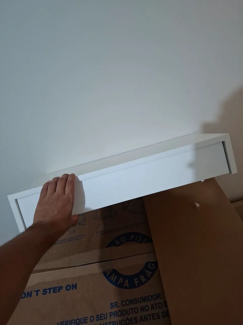 Prateleira suspensa 