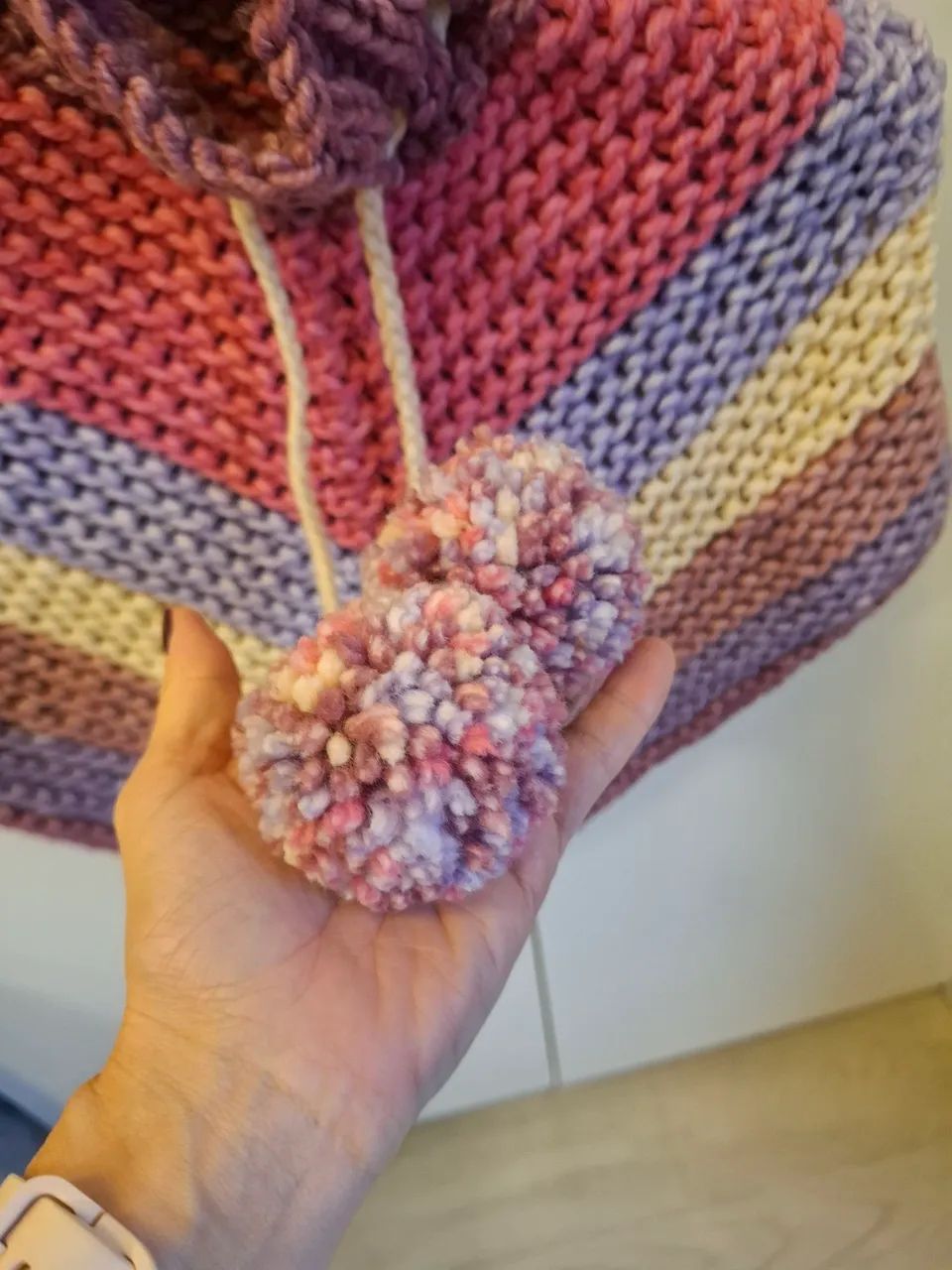 Poncho de crochê colorido - Foto 3