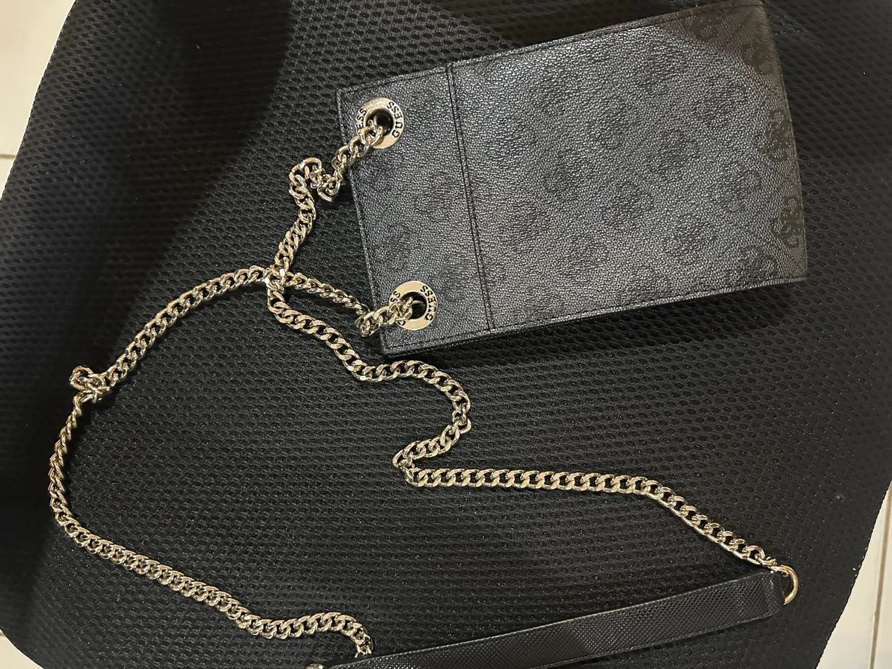 Bolsa Guess originale em excelente condição  - Foto 2
