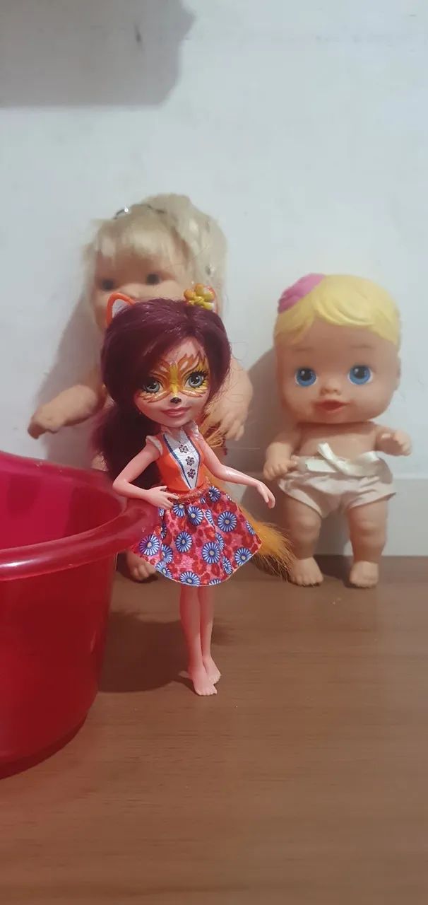 Kit bonecas + banheira  - Foto 4