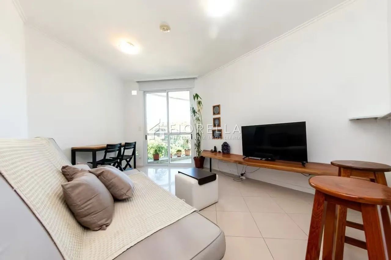 Apartamento mobiliado 01 dormitório e 01 vaga de garagem - Morro Das Pedras/Florianópolis - Foto 2