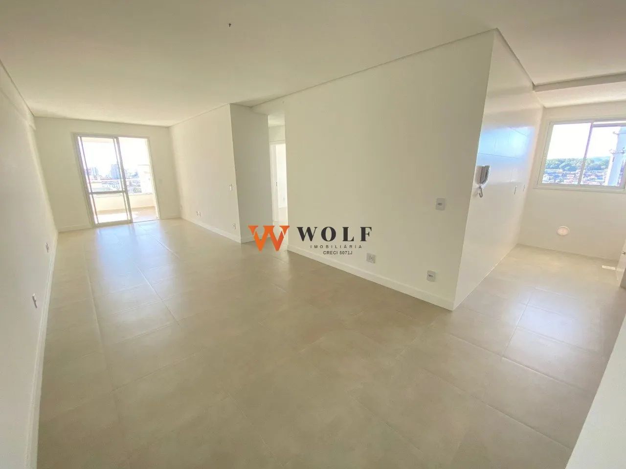 Apartamento 03 dormitórios, sendo 1 suíte - Bairro Capoeiras - Foto 2
