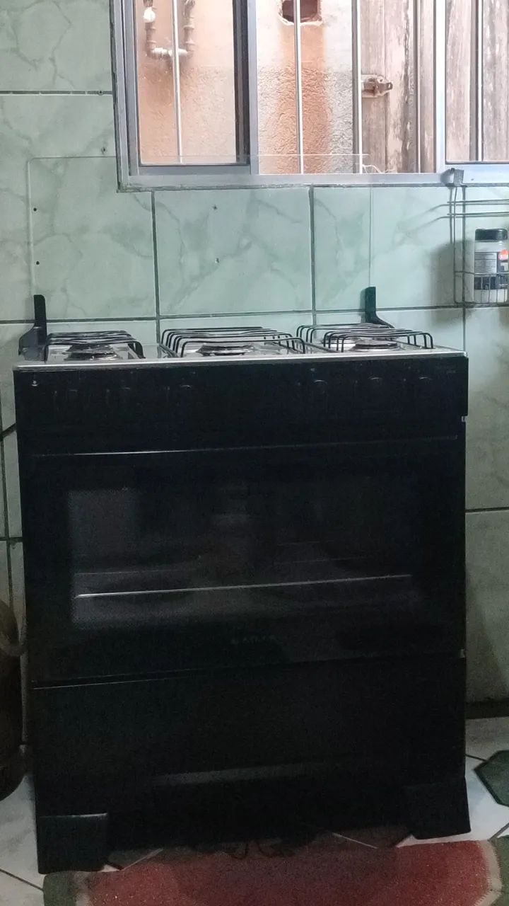 Fogão Altas cinco bocas 