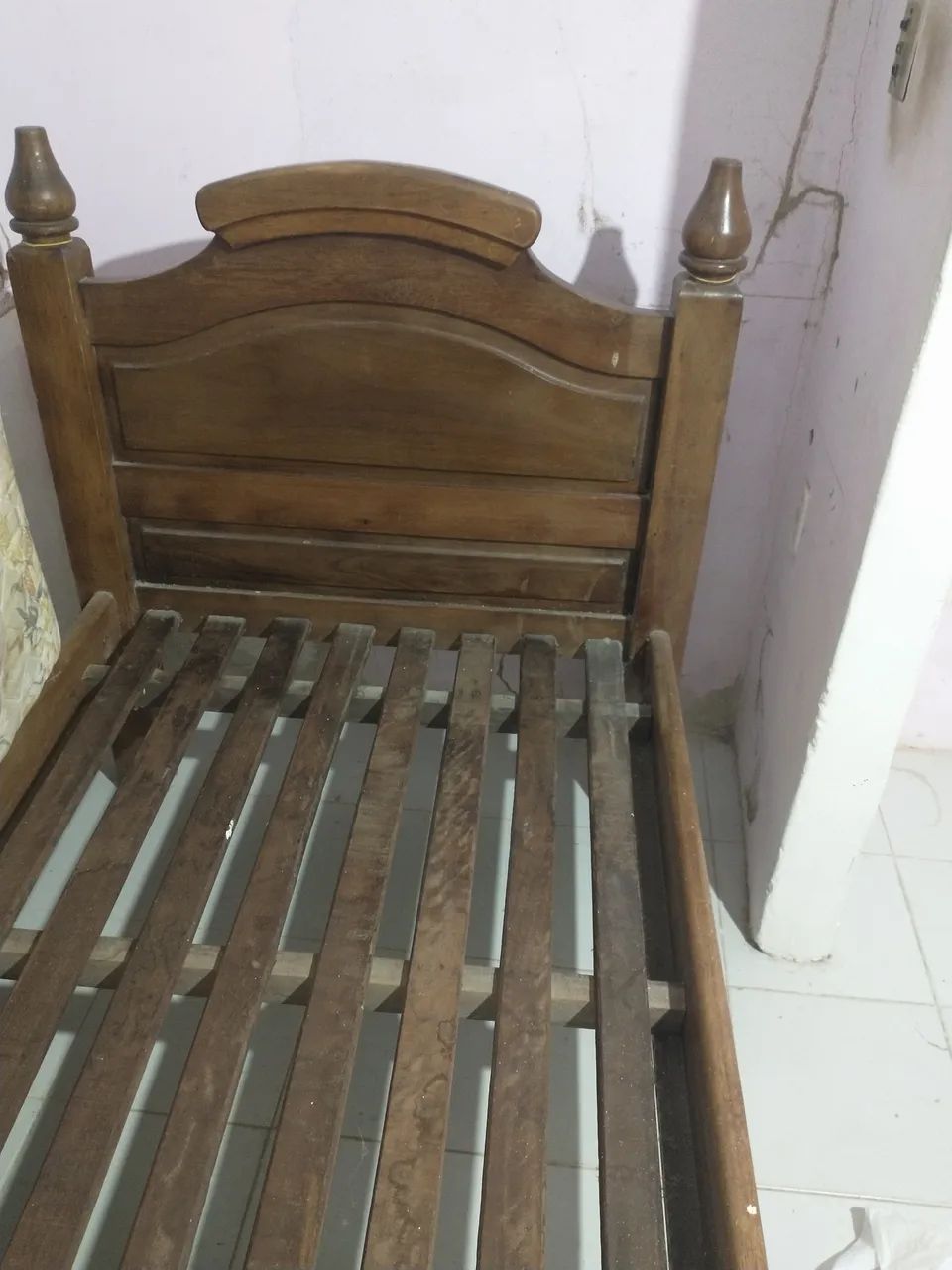 Cama madeira maciça 