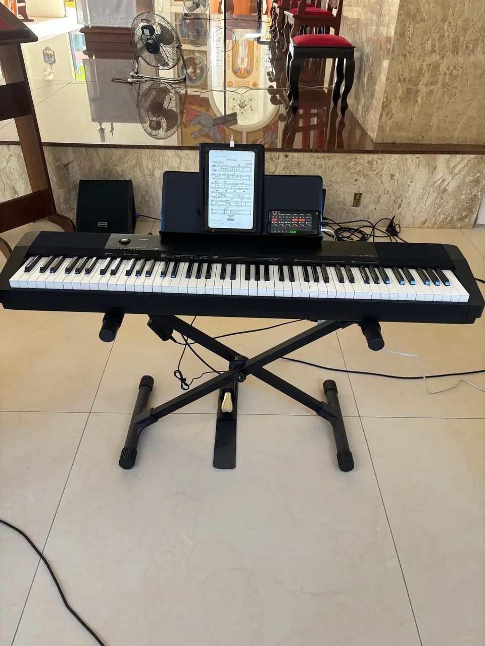 Piano digital Casio CDP 135 