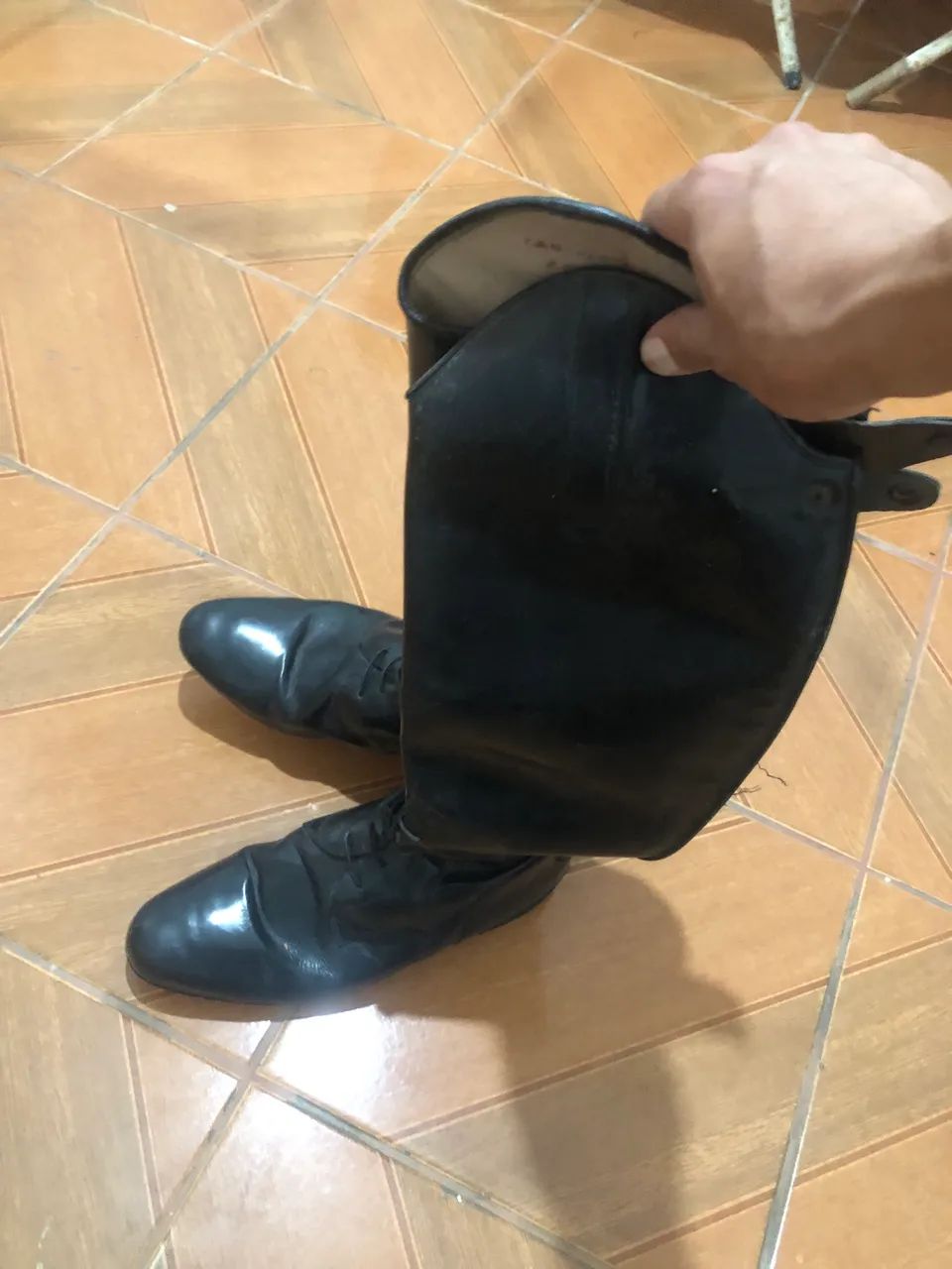 BOTA DE COURO  - Foto 2