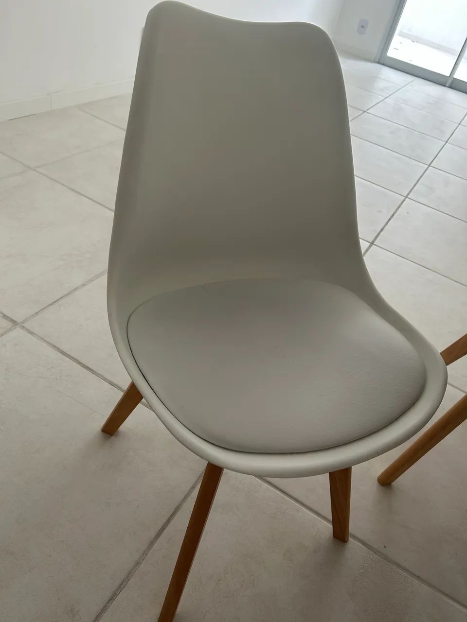 Mesa com cadeiras ( TOK STOK) - Foto 2