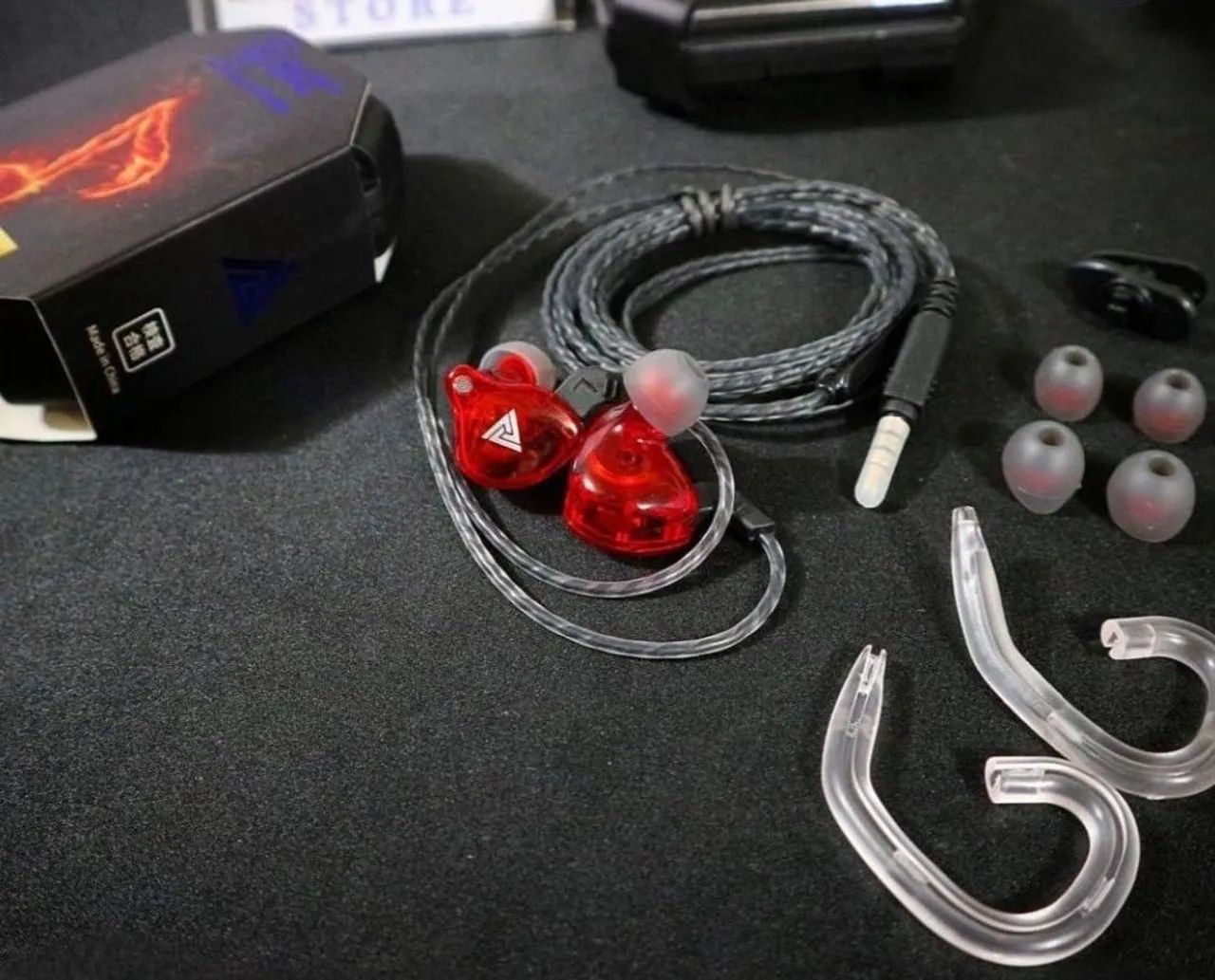 梓渝 QQ MUSIC 20th x 3セット(3箱) Fone de ouvido QKZ - Fones de Ouvido - Lagoa Azul, Natal