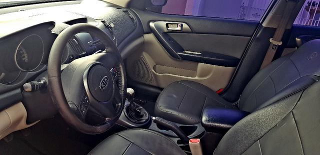 KIA Cerato 1.6 Manual - Foto 6