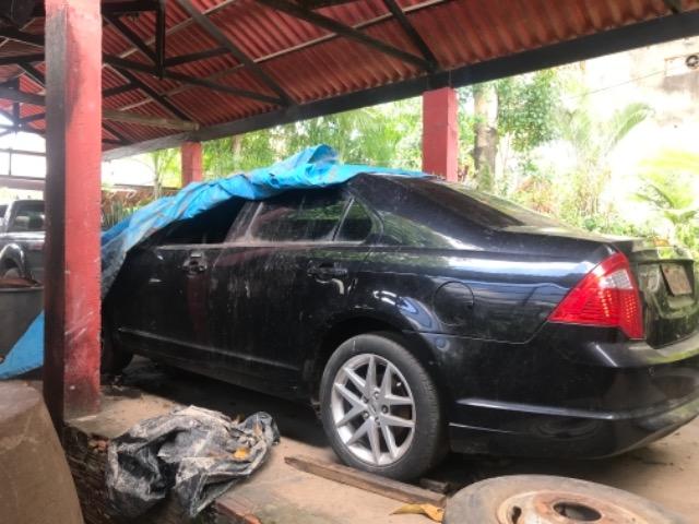 Vendo ou troco carro batido - Foto 4