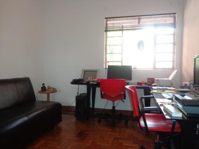Excelente casa com 04 quartos - Foto 5