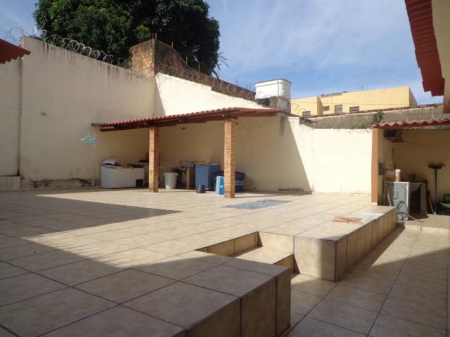 Casa em excelente localização , próximo a comércio variado. - Foto 18