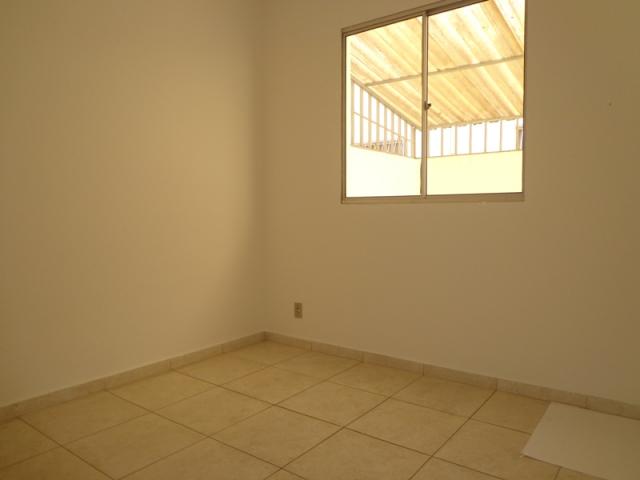 Oportunidade em ótima localização, fachada semi-revestida, esquadrias em alumínio, gás can - Foto 9