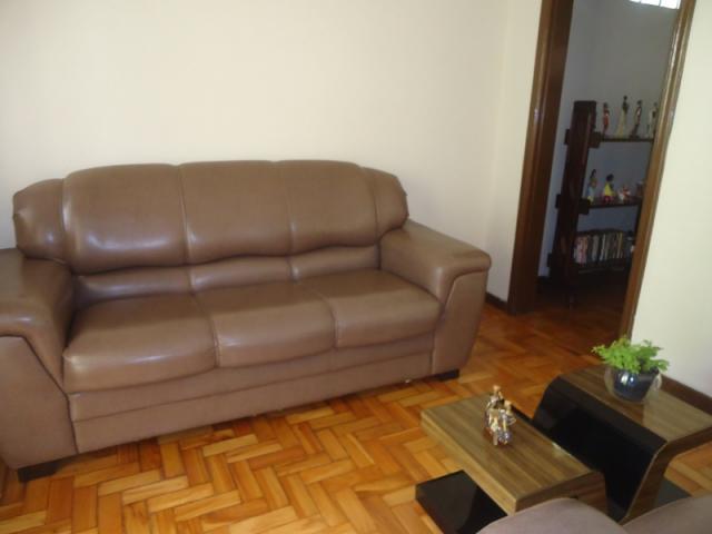 Casa bem conservada em ótima localização, próximo a rua padre eustáquio! - Foto 3