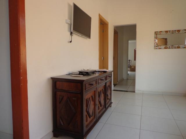 Casa em excelente localização , próximo a comércio variado. - Foto 6