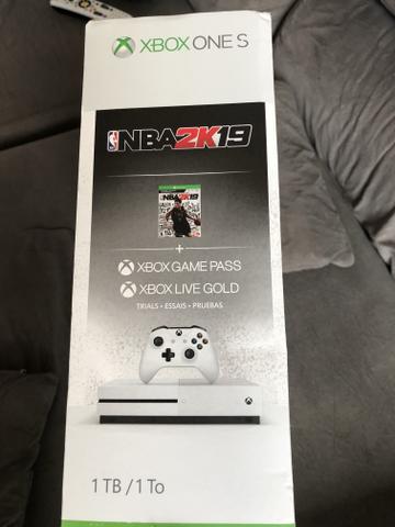 Vídeo Game Xbox One S 1TB - Foto 2