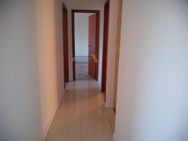 Oportunidade - Casa em rua residencial - Foto 11
