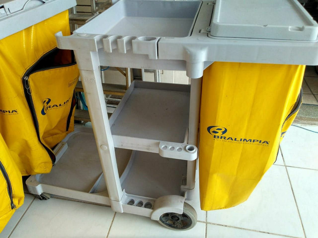 Carrinho de limpeza