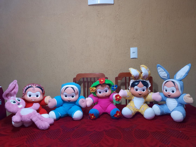 Vende-se 6 bonecos originais da baby disney